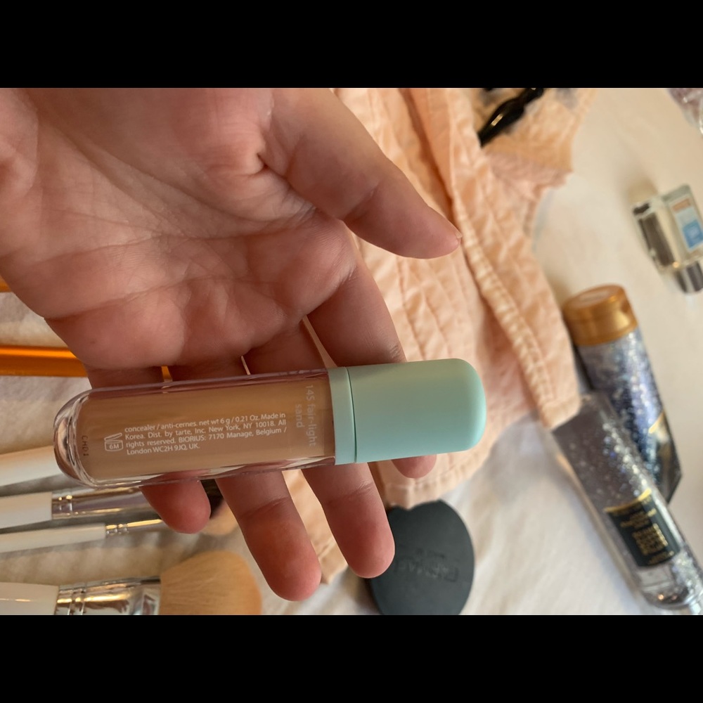 TARTE concealer in Fair light tan